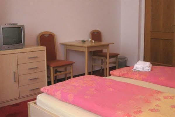 Altstadt Self Check-in Hotel *